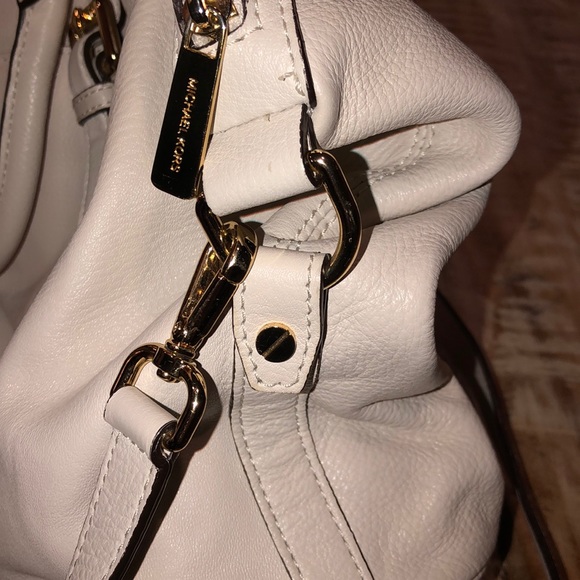 Michael Kors Ivory Large Crossbody - Picture 7 of 8
